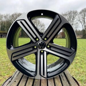 VW Cadiz 19 pouces 5x112 VW Golf 7 GTI / R / GTD R-Line – Jantes OEM restaurées