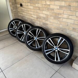 Jeu de roues complet d'origine BMW M442 19"