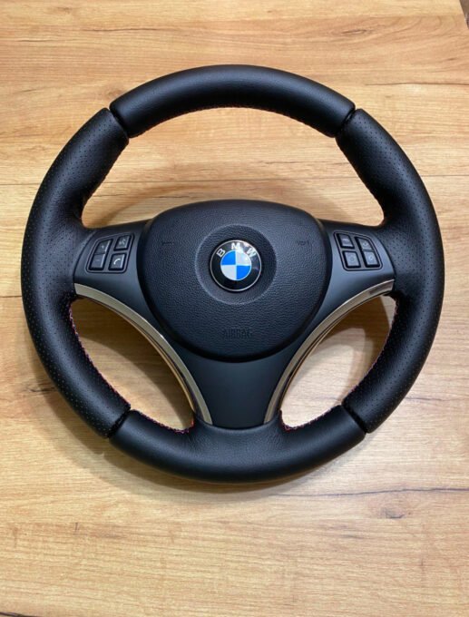 Volant BMW E90 E91 E92 E93 E82 E87 E88 sport.