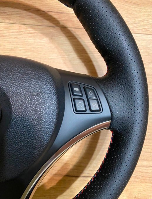 Volant BMW E90 E91 E92 E93 E82 E87 E88 sport. – Image 4