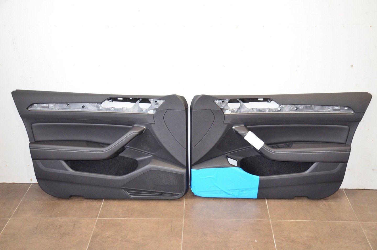 Intérieur VW PASSAT B8 LIFT R-LINE 2018 CUIR NOIR CARBONE NEUF – Image 4