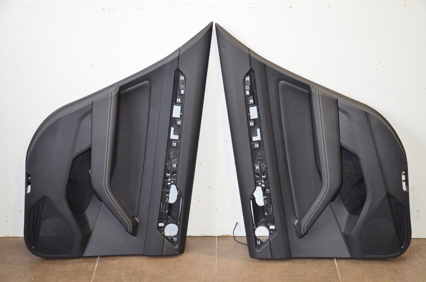 Intérieur VW PASSAT B8 LIFT R-LINE 2018 CUIR NOIR CARBONE NEUF – Image 5