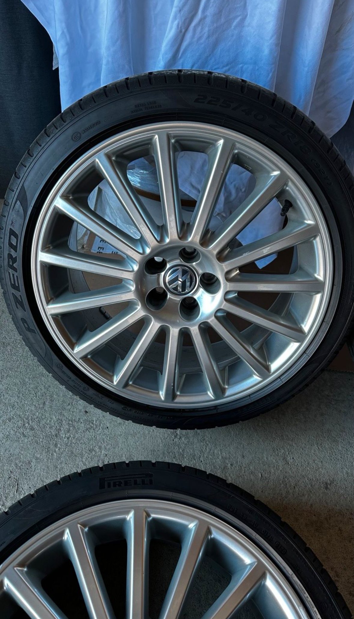 OZ Racing Golf 4 R32 Wheels with Pirelli PZero Tires – Image 5